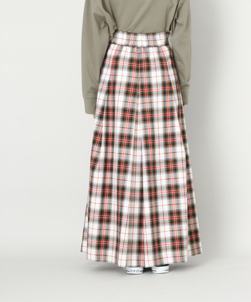 LOWRYS FARM（ローリーズファーム）の「タータンチェックタックスカート　812203（スカート・レディース・ネイビー/レッド/オフホワイト・MEDIUM/LARGE）」の4枚目の写真