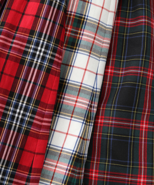 LOWRYS FARM（ローリーズファーム）の「タータンチェックタックスカート　812203（スカート・レディース・ネイビー/レッド/オフホワイト・MEDIUM/LARGE）」の12枚目の写真