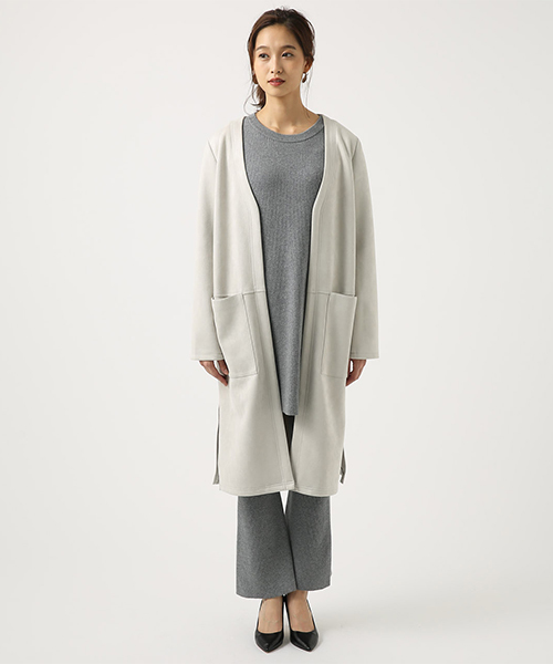 AZUL by moussy(アズールバイマウジー)の「フェイクスエードノーカラーコート(チェスターコート・レディース・ライトグレー/キャメル・SMALL/MEDIUM)」の3枚目の写真