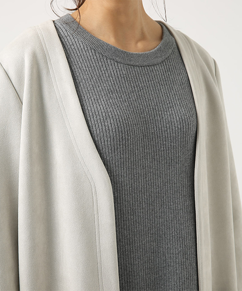 AZUL by moussy(アズールバイマウジー)の「フェイクスエードノーカラーコート(チェスターコート・レディース・ライトグレー/キャメル・SMALL/MEDIUM)」の9枚目の写真