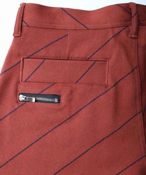 SHAREEF（シャリーフ）の「BIAS LINE WIDE TAPERED PANTS（その他パンツ・メンズ・ネイビー/オレンジ/ブラック・1/3/2）」の11枚目の写真