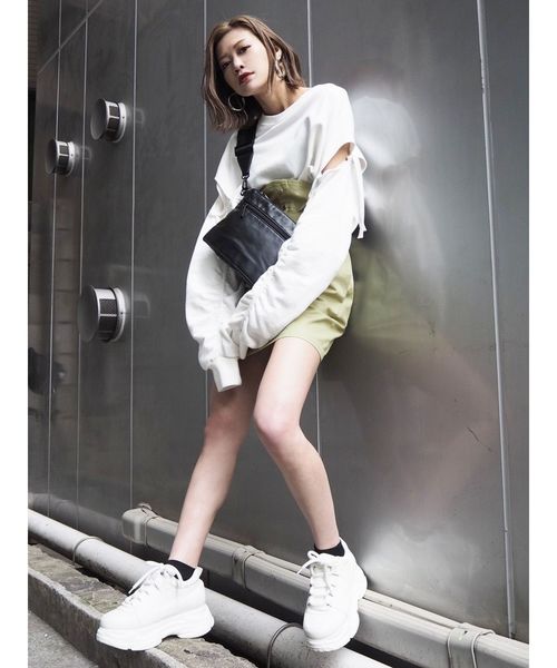 EMODA（エモダ）の「カットアウトバルキープルオーバー（スウェット・レディース・ホワイト/ブラック/オレンジ・FREE）」の14枚目の写真