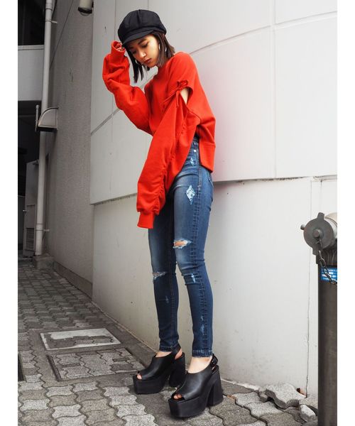 EMODA（エモダ）の「カットアウトバルキープルオーバー（スウェット・レディース・ホワイト/ブラック/オレンジ・FREE）」の7枚目の写真