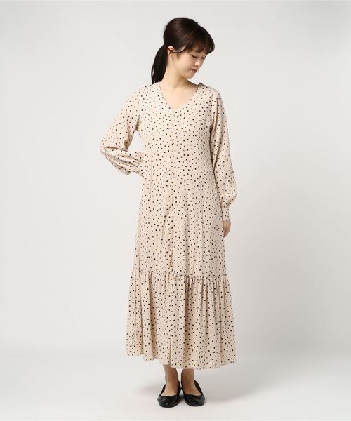 archives（アルシーヴ）の「ドット柄ロングワンピース