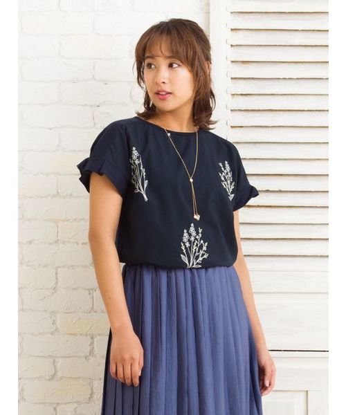 sabstreet my standard(サブストリートマイスタンダード)の「布帛切り替え刺繍カットソー【9号(M)~15号(3L)】(Tシャツ/カットソー・レディース・ホワイト系その他2/ブルー系その他/ブルー系その他2/ホワイト系その他・15号/9号)」の4枚目の写真