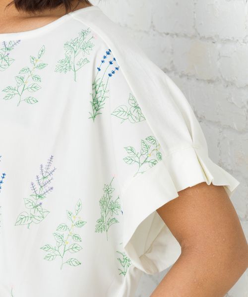 sabstreet my standard(サブストリートマイスタンダード)の「布帛切り替え刺繍カットソー【9号(M)~15号(3L)】(Tシャツ/カットソー・レディース・ホワイト系その他2/ブルー系その他/ブルー系その他2/ホワイト系その他・15号/9号)」の8枚目の写真