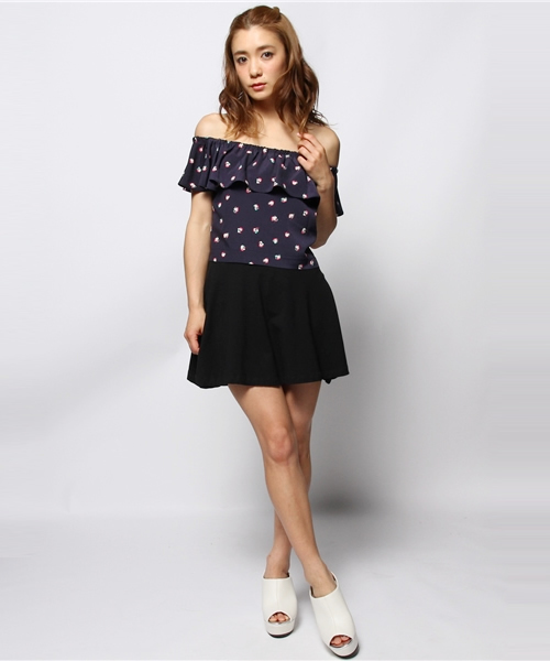 ROSE BUD（ローズバッド）の「S-LBL-14105 OFF SHOULDER RUFFLE BLOUSE（シャツ/ブラウス・レディース・アイボリー/ネイビー・ONE SIZE）」の5枚目の写真