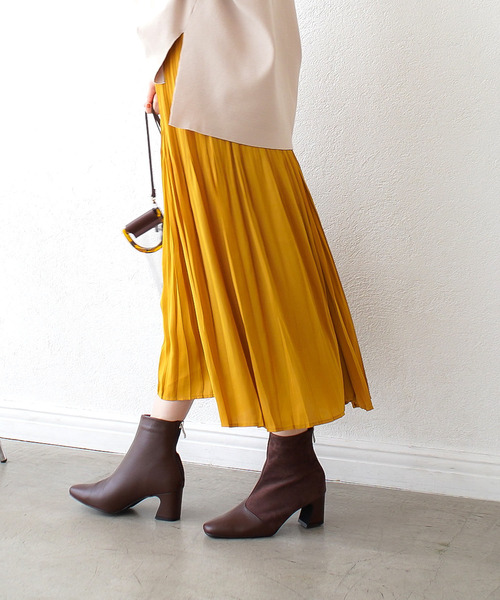 AmiAmi（アミアミ）の「スクエアトゥ異素材切り替えショートブーツ（ブーツ・レディース・ブラック/ダークブラウン/ベージュ/アイボリー・LL/S/M/L）」の11枚目の写真