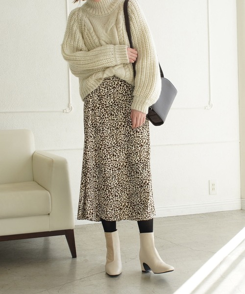 AmiAmi（アミアミ）の「スクエアトゥ異素材切り替えショートブーツ（ブーツ・レディース・ブラック/ダークブラウン/ベージュ/アイボリー・LL/S/M/L）」の16枚目の写真