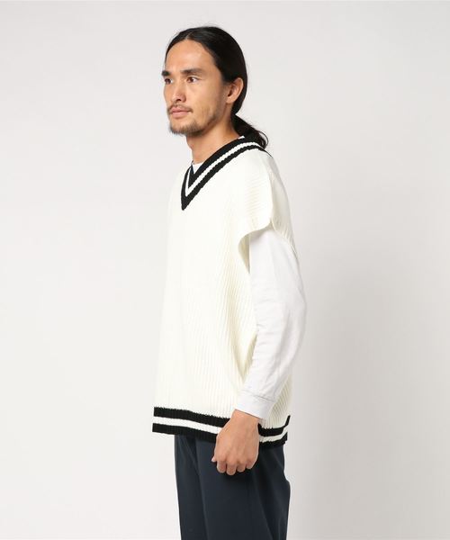 ASTRONOMY（アストロノミー）の「オーバーサイズ Vネック チルデン ニット ベスト ワイド ビッグシルエット（ベスト・メンズ・ホワイト/ブラック/ベージュ/ホワイト系その他/ブラック系その他/グレー/モカ/ベージュ系その他/ネイビー/ブルー系その他・M/L）」の18枚目の写真