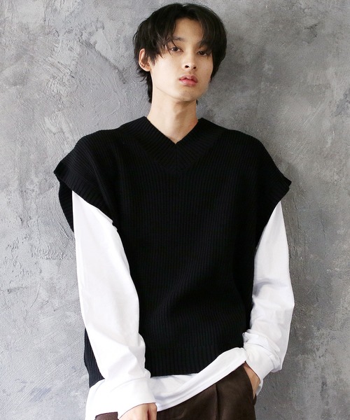 ASTRONOMY（アストロノミー）の「オーバーサイズ Vネック チルデン ニット ベスト ワイド ビッグシルエット（ベスト・メンズ・ホワイト/ブラック/ベージュ/ホワイト系その他/ブラック系その他/グレー/モカ/ベージュ系その他/ネイビー/ブルー系その他・M/L）」の5枚目の写真