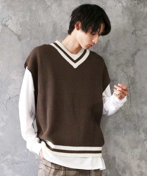 ASTRONOMY（アストロノミー）の「オーバーサイズ Vネック チルデン ニット ベスト ワイド ビッグシルエット（ベスト・メンズ・ホワイト/ブラック/ベージュ/ホワイト系その他/ブラック系その他/グレー/モカ/ベージュ系その他/ネイビー/ブルー系その他・M/L）」の7枚目の写真