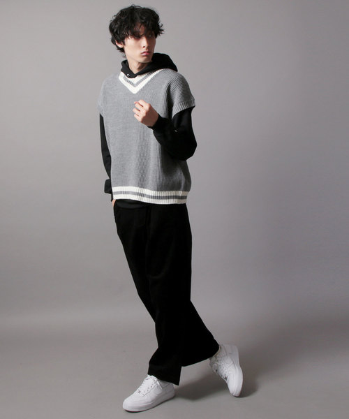 ASTRONOMY（アストロノミー）の「オーバーサイズ Vネック チルデン ニット ベスト ワイド ビッグシルエット（ベスト・メンズ・ホワイト/ブラック/ベージュ/ホワイト系その他/ブラック系その他/グレー/モカ/ベージュ系その他/ネイビー/ブルー系その他・M/L）」の13枚目の写真