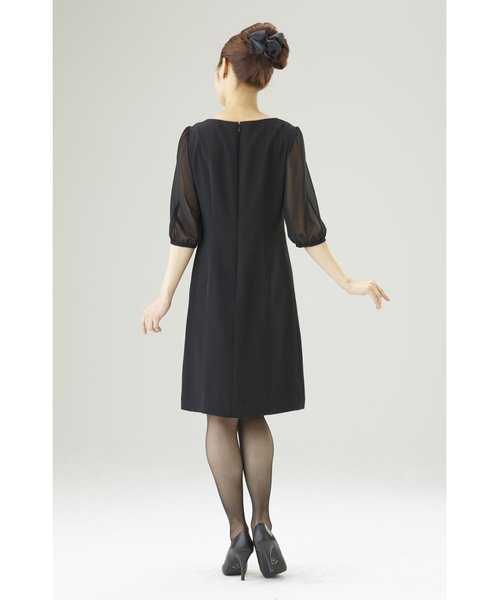 MONOIR(モノワール)の「濃染加工ショート丈アンサンブル(ジャケットワンピース)(アンサンブル・レディース・ブラック・9号/13号/5号/7号)」の5枚目の写真