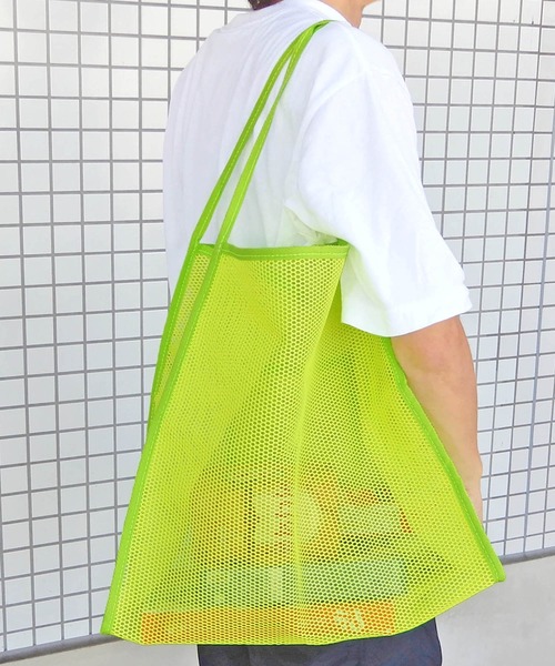 minia（ミニア）の「キューブメッシュトート　◆（トートバッグ・レディース・ベージュ/イエロー/ブラック/グリーン・FREE）」の4枚目の写真