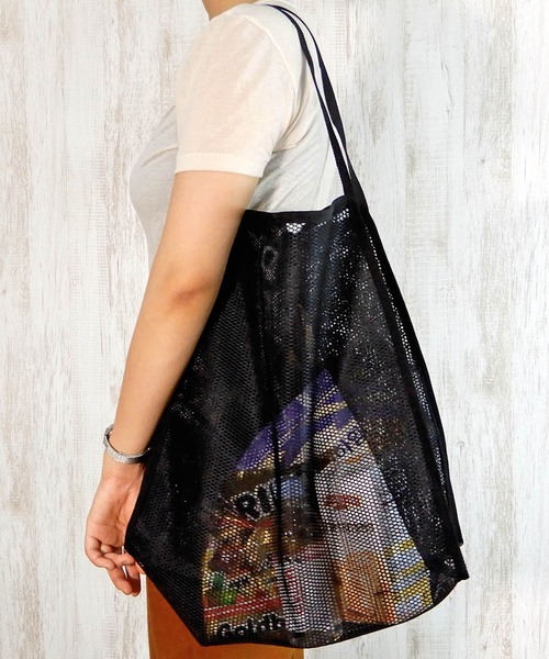 minia（ミニア）の「キューブメッシュトート　◆（トートバッグ・レディース・ベージュ/イエロー/ブラック/グリーン・FREE）」の2枚目の写真