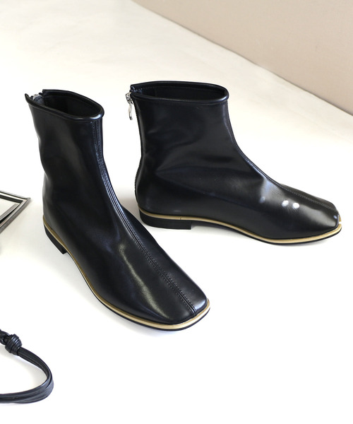 セール 年秋冬新作 スクエアトゥフラットショートブーツ ブーツ Amiami アミアミ のファッション通販 Zozotown