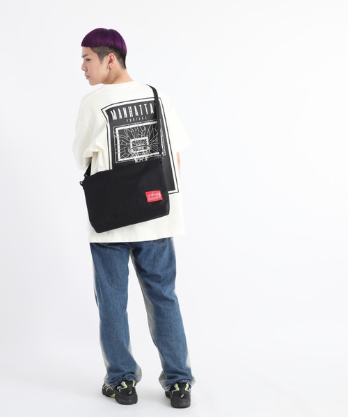 Manhattan Portage(マンハッタンポーテージ)の「Helmsley Bag(ショルダーバッグ・メンズ・ブラック・SMALL)」の22枚目の写真