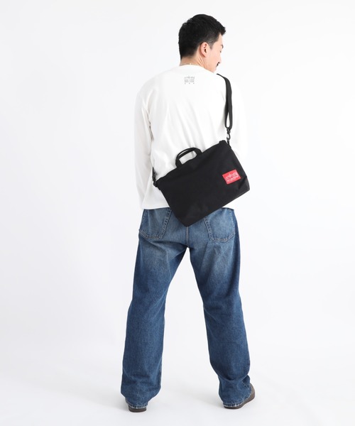 Manhattan Portage(マンハッタンポーテージ)の「Helmsley Bag(ショルダーバッグ・メンズ・ブラック・SMALL)」の16枚目の写真