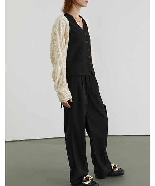 Fano Studios(ファノ ストゥディオズ)の「【Fano Studios】2 Tuck Belted Slacks FD20K065(スラックス・レディース・ブラック/グリーン系その他・L/M/S/XS)」の5枚目の写真