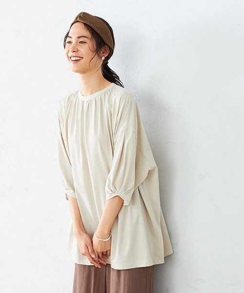 COMME CA ISM(コムサイズム)の「ボリュームスリーブ チュニックカットソー(Tシャツ/カットソー・レディース・ベージュ/ダークブラウン/カーキ/ライラック・MEDIUM/LARGE)」の16枚目の写真