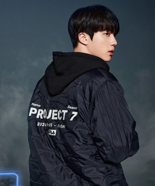 B'2nd（ビーセカンド）の「FILA×PROJECT 7 (フィラ×プロジェクト 7) BTS着用 バックロゴキルティングジャケット（ブルゾン・メンズ・ブラック・MEDIUM/LARGE）」の5枚目の写真