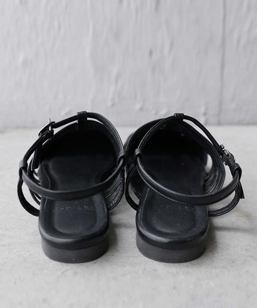 antiqua(アンティカ)の「ポインテッドベルトサンダル(サンダル・レディース・ブラック・S/L/M/LL)」の6枚目の写真