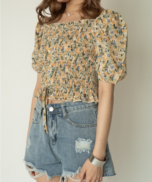 yuue' ( wear )(ユーイ)の「シャーリング総柄パフスリーブトップス(Tシャツ/カットソー・レディース・パープル/イエロー・FREE)」の9枚目の写真
