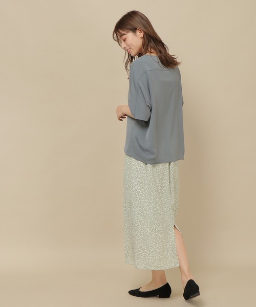 IKKA LOUNGE（イッカラウンジ）の「シェリーサテンＴブラウス（Tシャツ/カットソー・レディース・チャコールグレー/グレー/ミント・M）」の13枚目の写真