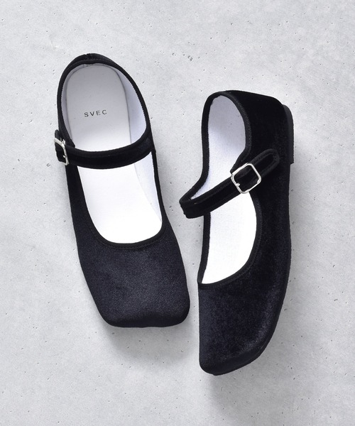 SVEC（シュベック）の「ワイド スクエアトゥ カンフーシューズ /（バレエシューズ・レディース・ホワイト/ブラック/モカ/ブラック系その他・38/39/35/36/37）」の3枚目の写真