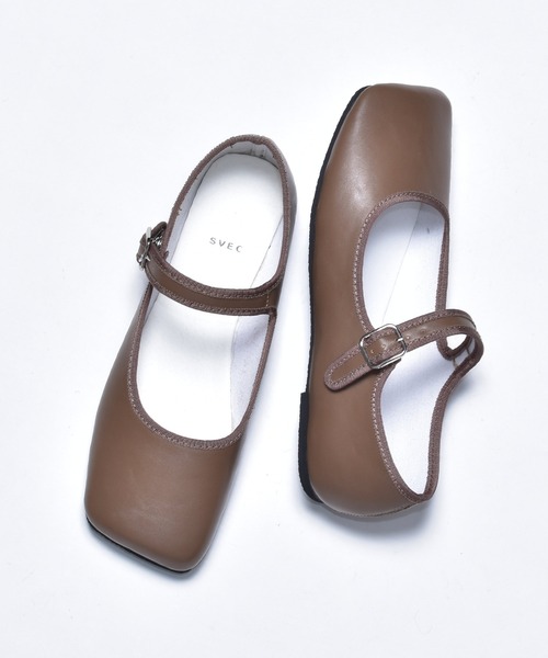 SVEC（シュベック）の「ワイド スクエアトゥ カンフーシューズ /（バレエシューズ・レディース・ホワイト/ブラック/モカ/ブラック系その他・38/39/35/36/37）」の4枚目の写真