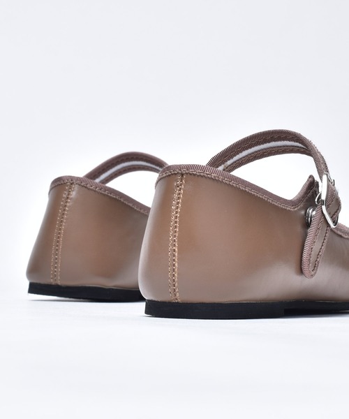 SVEC（シュベック）の「ワイド スクエアトゥ カンフーシューズ /（バレエシューズ・レディース・ホワイト/ブラック/モカ/ブラック系その他・38/39/35/36/37）」の9枚目の写真