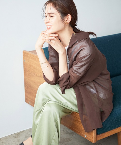 ROPE'（ロペ）の「【洗える】コットンオーガンジーBIGシャツ（シャツ/ブラウス・レディース・ダークブラウン/オフホワイト/オレンジ・38）」の3枚目の写真