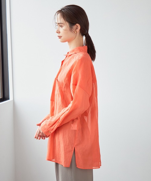 ROPE'（ロペ）の「【洗える】コットンオーガンジーBIGシャツ（シャツ/ブラウス・レディース・ダークブラウン/オフホワイト/オレンジ・38）」の4枚目の写真