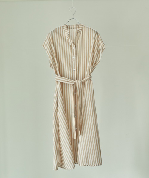 ECRIRE（エクリール）の「ストライプシャツワンピース（シャツワンピース・レディース・ブラック/ベージュ/ブルー・フリー）」の9枚目の写真