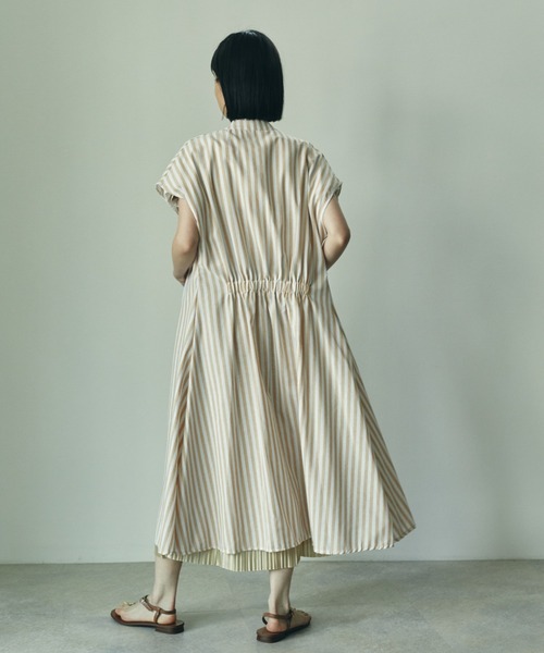 ECRIRE（エクリール）の「ストライプシャツワンピース（シャツワンピース・レディース・ブラック/ベージュ/ブルー・フリー）」の16枚目の写真