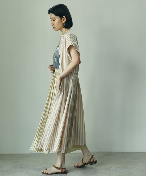 ECRIRE（エクリール）の「ストライプシャツワンピース（シャツワンピース・レディース・ブラック/ベージュ/ブルー・フリー）」の14枚目の写真