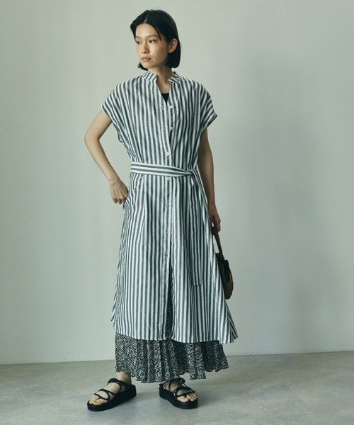 ECRIRE（エクリール）の「ストライプシャツワンピース（シャツワンピース・レディース・ブラック/ベージュ/ブルー・フリー）」の18枚目の写真