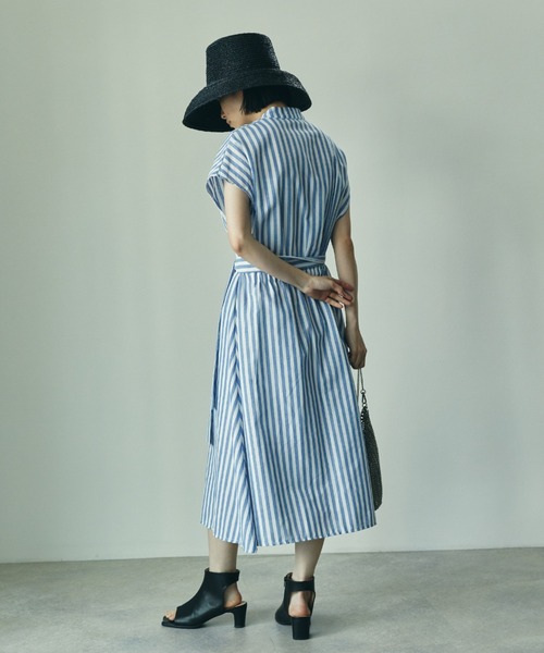 ECRIRE（エクリール）の「ストライプシャツワンピース（シャツワンピース・レディース・ブラック/ベージュ/ブルー・フリー）」の7枚目の写真