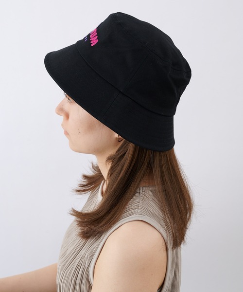 COLONY 2139（コロニートゥーワンスリーナイン）の「アメリカンショップサインバケットハット（ハット・レディース・その他35/ブラック系その他2/ホワイト/ホワイト系その他2/ホワイト系その他/ブラック・FREE）」の18枚目の写真