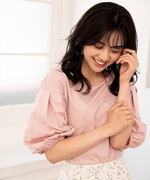 WILLSELECTION(ウィルセレクション)の「シルケット天竺ボリュームスリーブ飾り釦トップス(Tシャツ/カットソー・レディース・ライトベージュ/ブラック/オフホワイト/ブラック系その他4/ピンク・MEDIUM)」の5枚目の写真