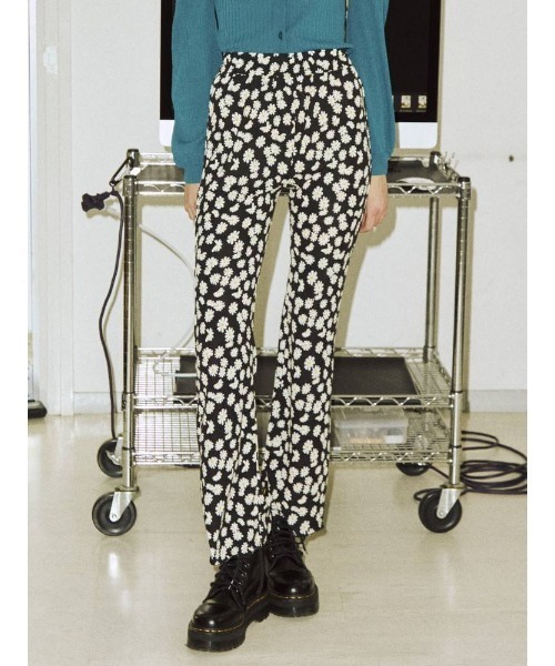 jouetie（ジュエティ）の「イージーフレアパンツ（その他パンツ・レディース・その他2/ブルー/その他1/ブラック/グリーン/ピンク・MEDIUM）」の6枚目の写真