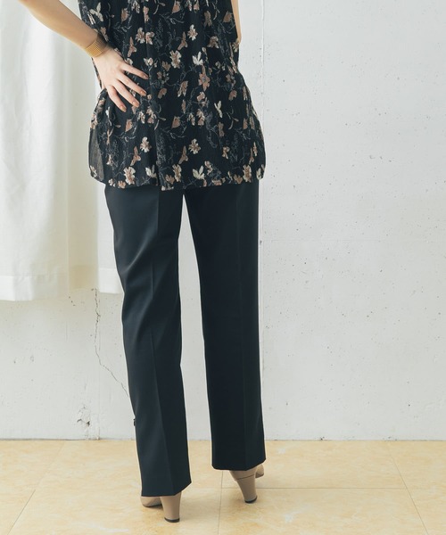 URBAN RESEARCH ROSSO WOMEN(アーバンリサーチ ロッソ)の「サイドジップスリットパンツ(その他パンツ・レディース・ブラック/モカ・38/36)」の13枚目の写真