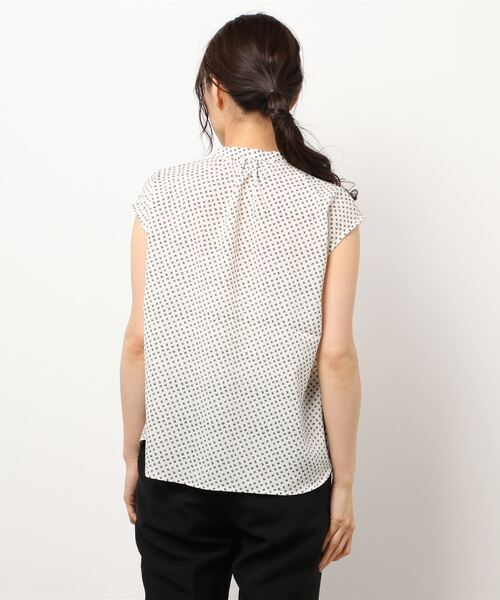 Te chichi（テチチ）の「ランダム幾何柄ボウタイブラウス（シャツ/ブラウス・レディース・オフホワイト/ネイビー・ﾌﾘ-）」の3枚目の写真