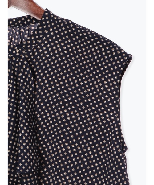 Te chichi（テチチ）の「ランダム幾何柄ボウタイブラウス（シャツ/ブラウス・レディース・オフホワイト/ネイビー・ﾌﾘ-）」の12枚目の写真
