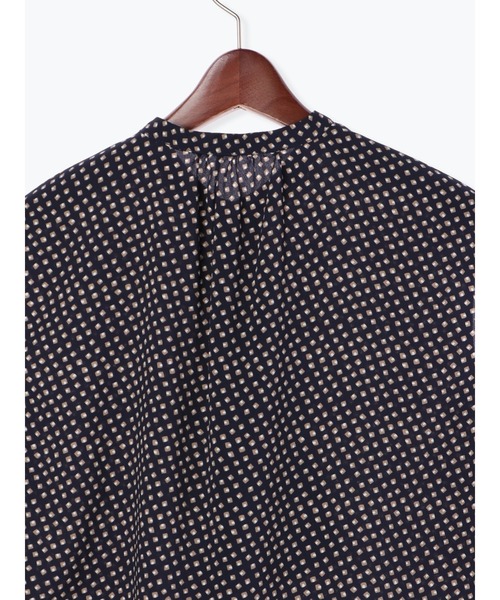 Te chichi（テチチ）の「ランダム幾何柄ボウタイブラウス（シャツ/ブラウス・レディース・オフホワイト/ネイビー・ﾌﾘ-）」の14枚目の写真