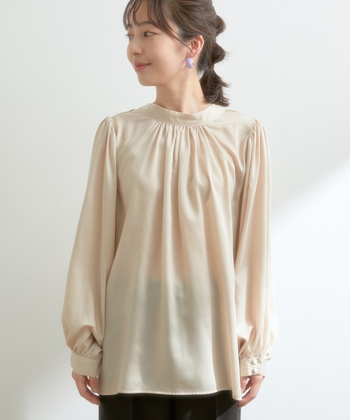 VIS（ビス）の「【前後2WAY】サテンとろみギャザーブラウス（シャツ/ブラウス・レディース・ブラック/ベージュ/オフホワイト/パープル系その他・FREE）」の9枚目の写真
