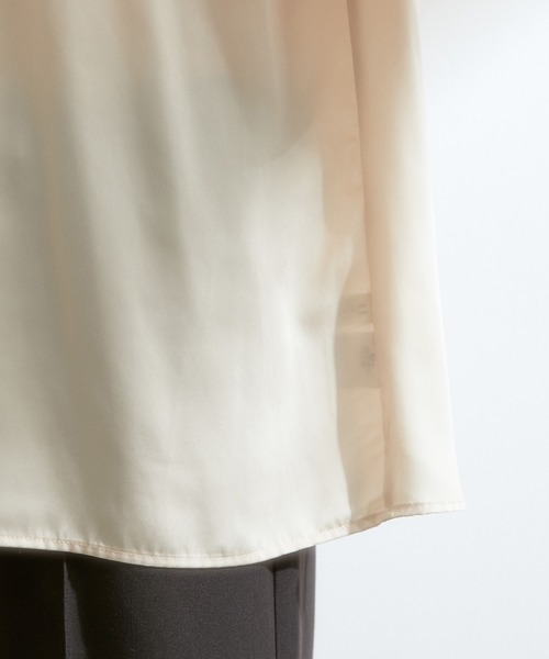 VIS（ビス）の「【前後2WAY】サテンとろみギャザーブラウス（シャツ/ブラウス・レディース・ブラック/ベージュ/オフホワイト/パープル系その他・FREE）」の7枚目の写真