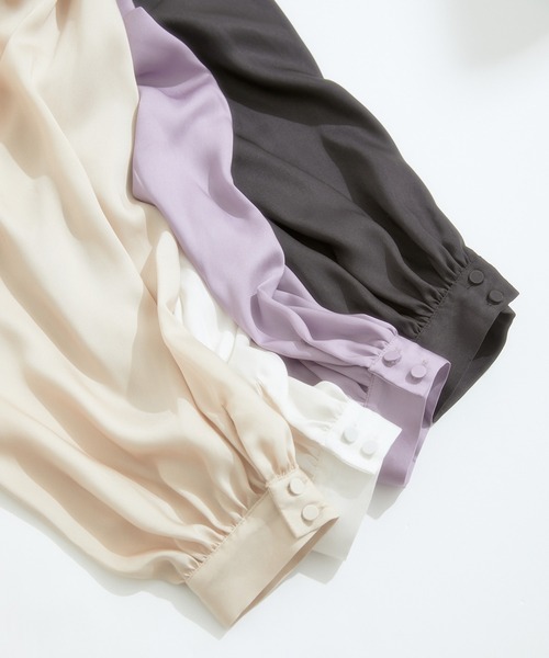 VIS（ビス）の「【前後2WAY】サテンとろみギャザーブラウス（シャツ/ブラウス・レディース・ブラック/ベージュ/オフホワイト/パープル系その他・FREE）」の10枚目の写真