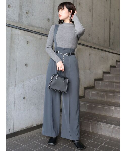 MURUA（ムルーア）の「ワンショルダーワイドパンツ（スラックス・レディース・ブラック/ブルー/アイボリー/モカ・1/2）」の5枚目の写真